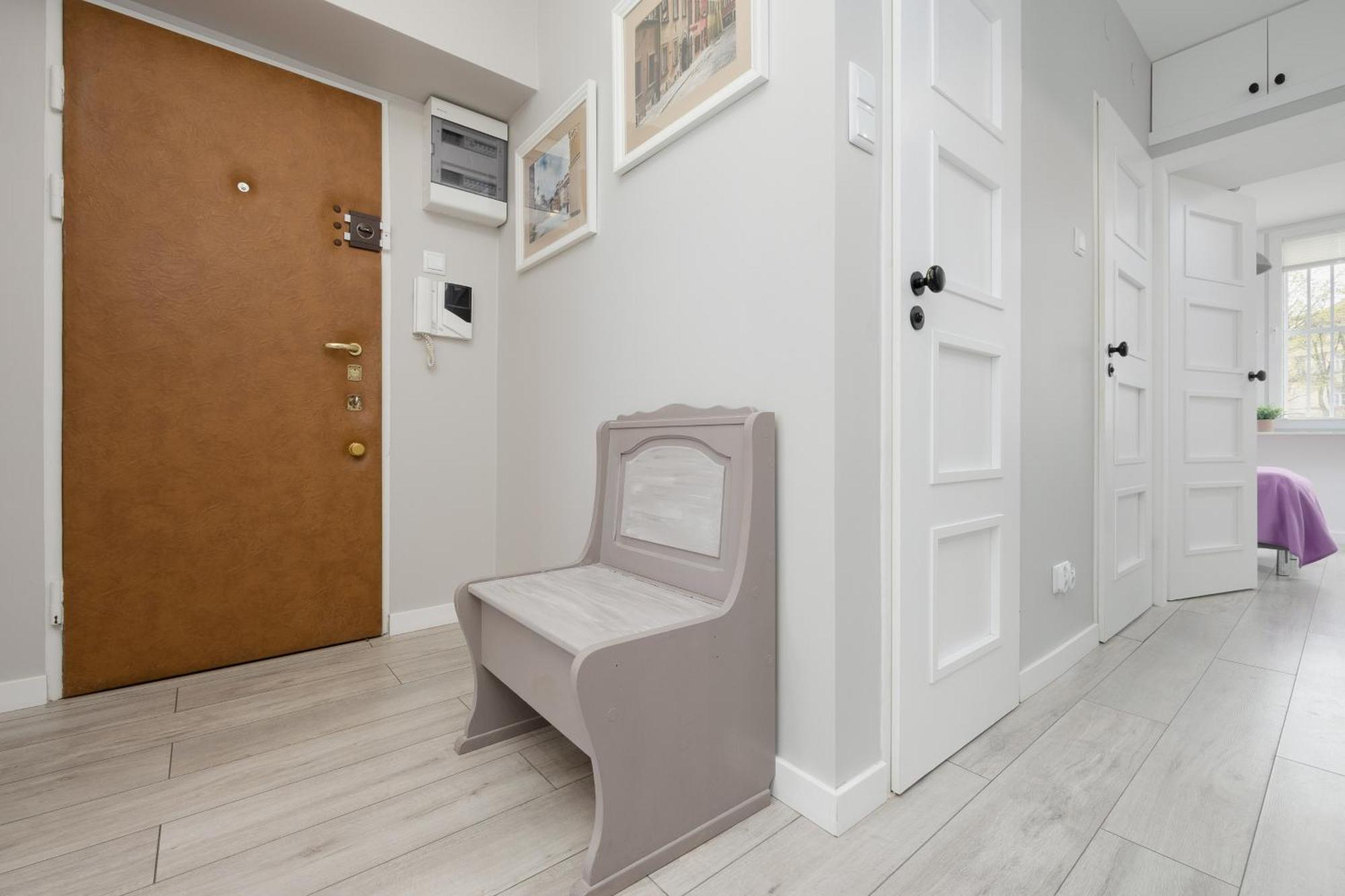 Schillera By Renters Warszawa